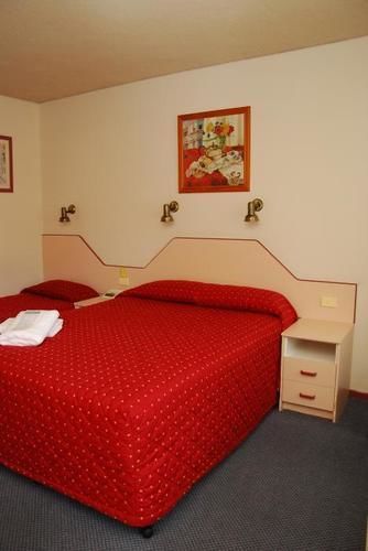 Jane Eliza Motor Inn Суон Хил Екстериор снимка